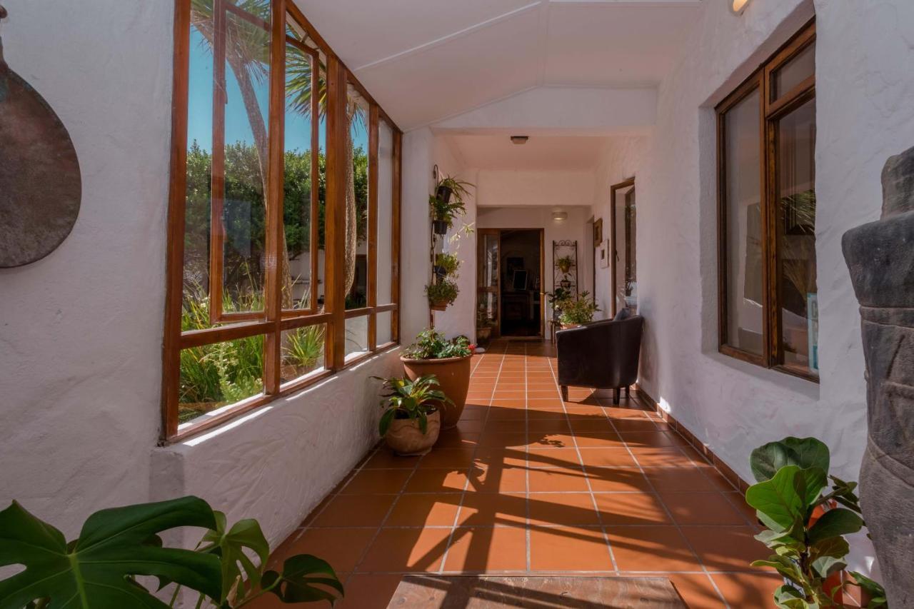 Saxon Lodge Gansbaai Exterior photo